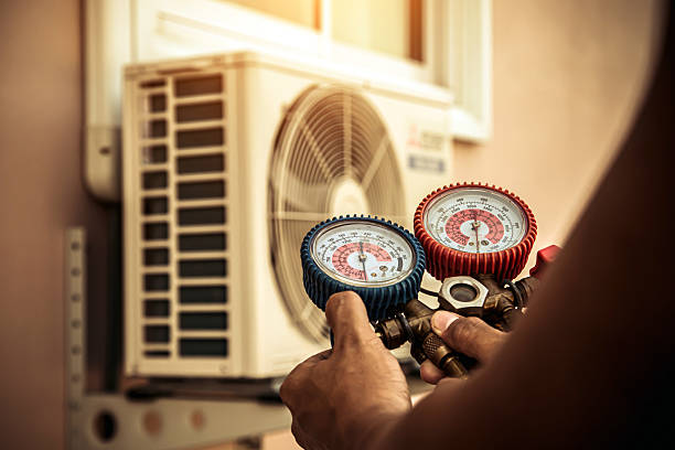 Professional Ductwork Repair technician working in Chester, TX